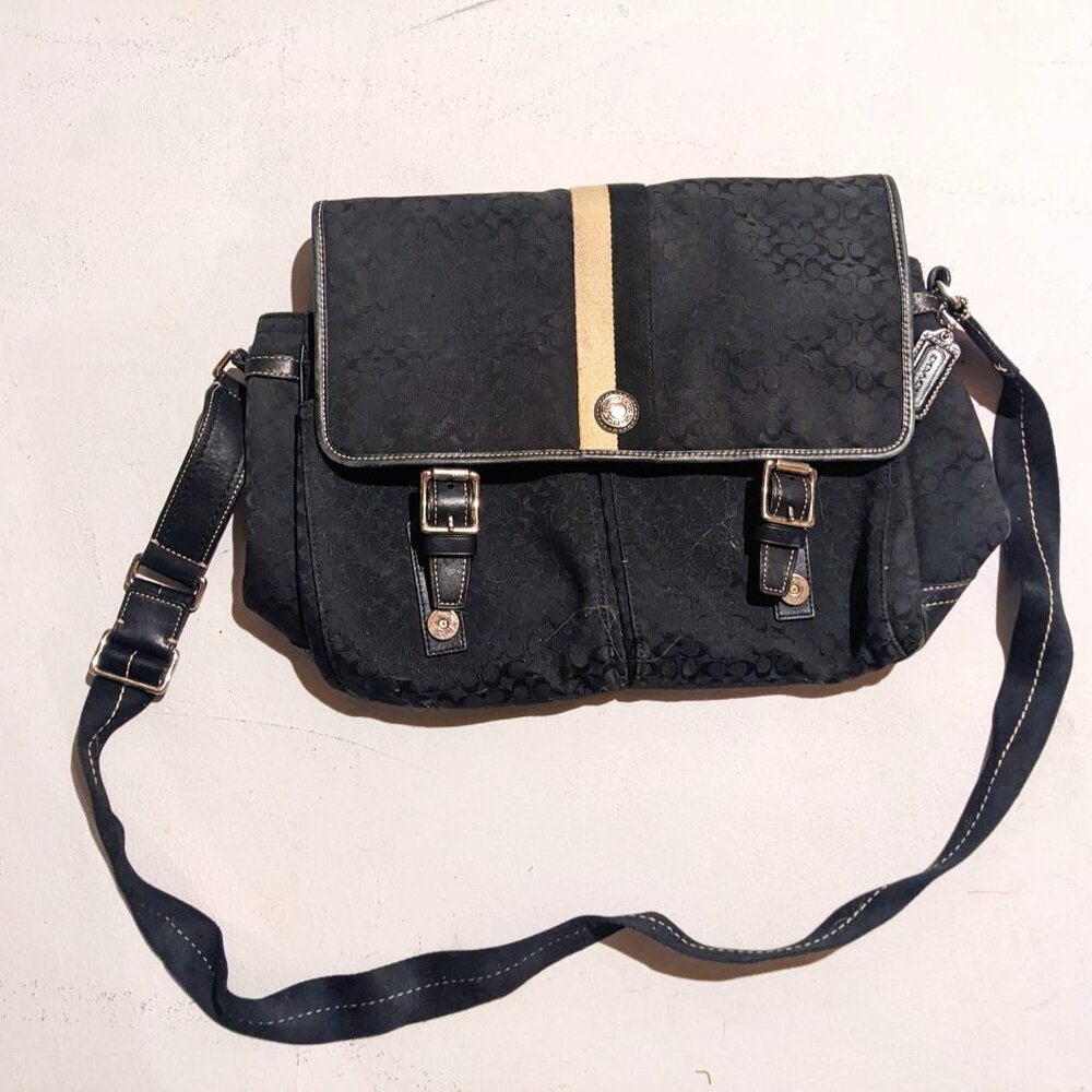 Coach Signature Voyager Shoulder Messenger Bag